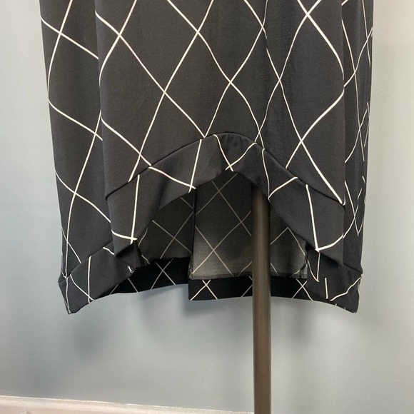 ELLOS Short Sleeve Geometric Windowpane pattern High Low Shift Dress  Size 18/20 - Picture 4 of 11